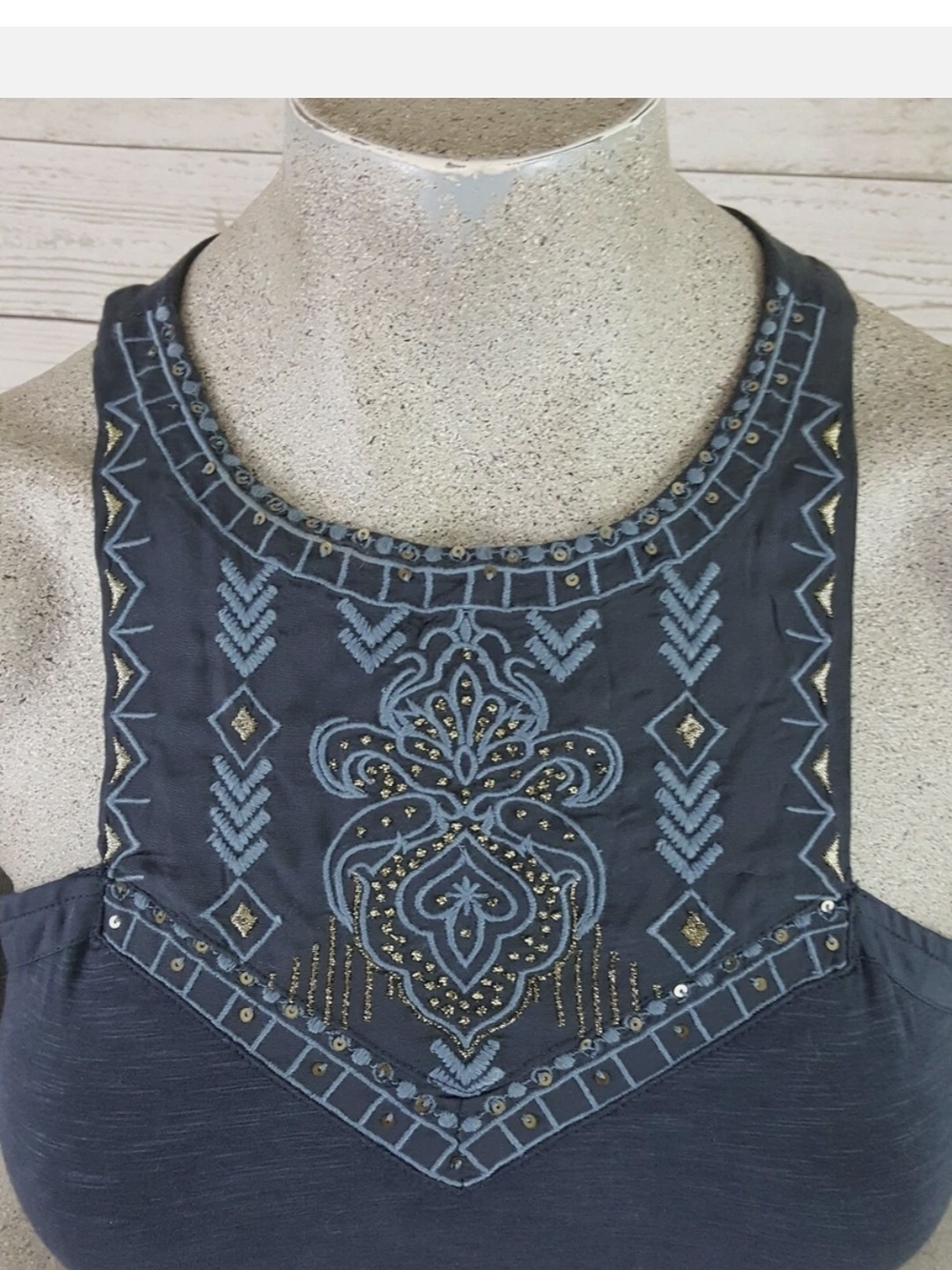 Wild Pearl Embroidery Crop Racer Back M